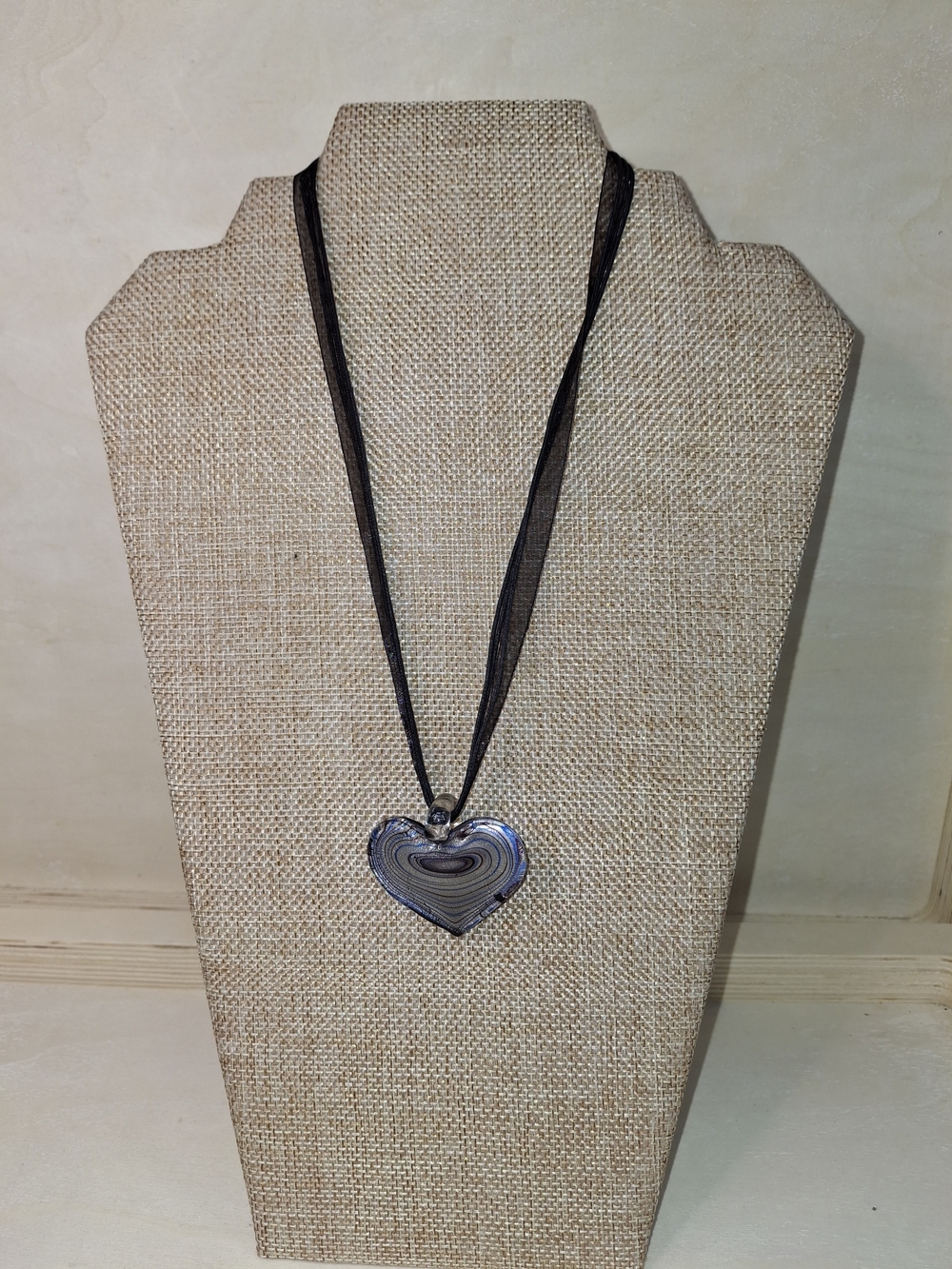 Blue & Black Heart Pendant Necklace Like New